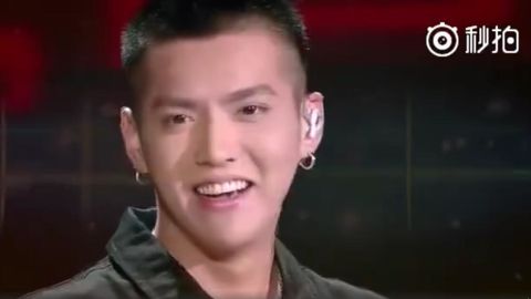 吴亦凡分享180917吴亦凡的笑容合集微笑甜掉牙大笑显真性情