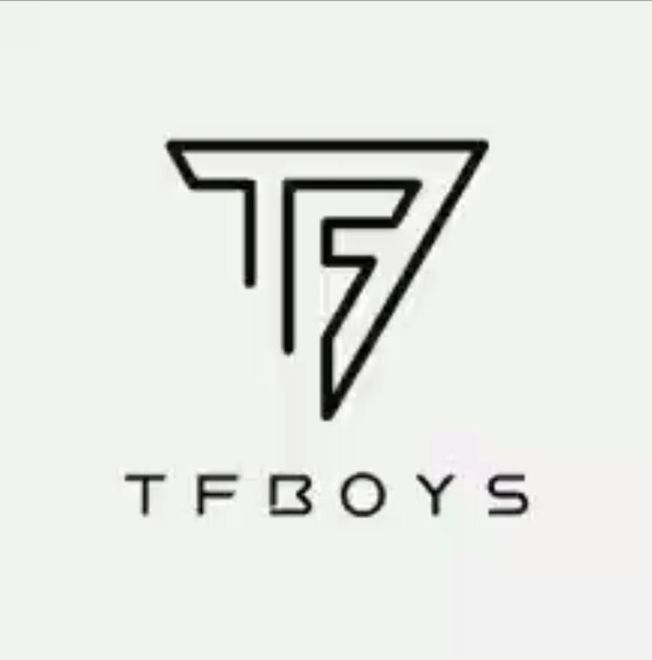 新闻  动图中有很多明星快速变化,小编在其中看到了tfboys的logo!