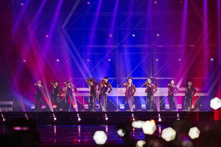 [exo][分享]170213 九个人在一起就是最美的风景 exo香港演唱会现场照