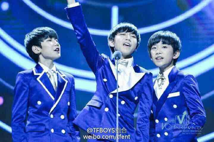 [tfboys][话题]170415 【今日话题】4·15三周年纪念日:不忘初心 你