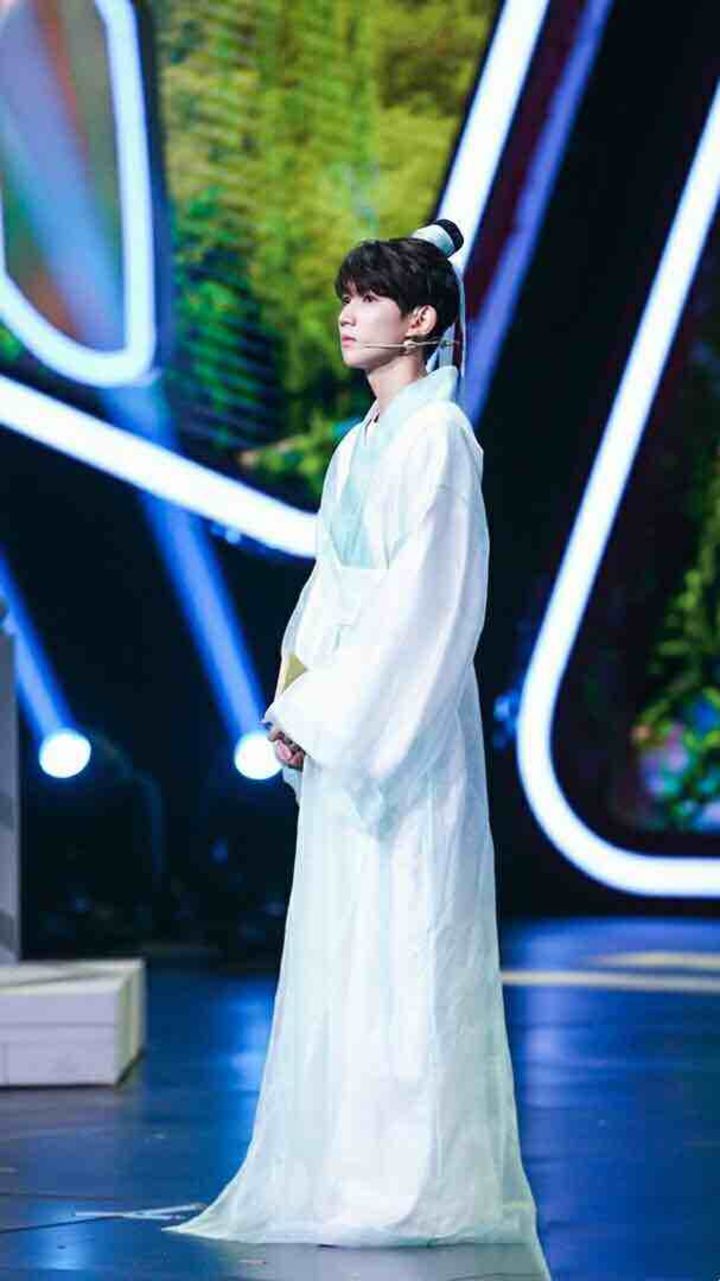 tfboys新闻180710王源古装杀谦谦君子温润如玉