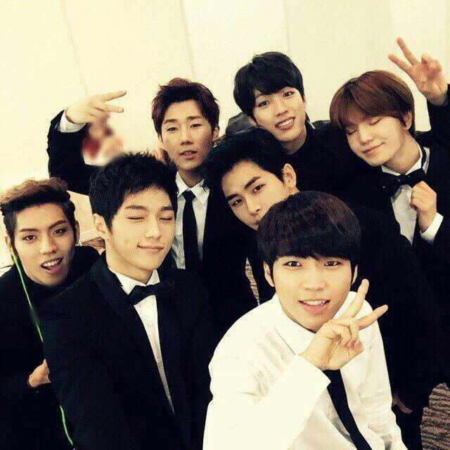 [infinite][新闻]141204 明洙ig更新合影1p