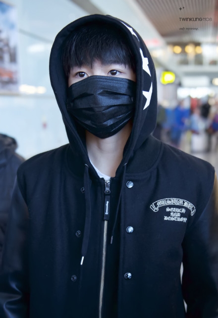 [tfboys][分享]160209 王俊凯,王源大年初一回家 机场