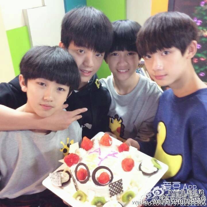 tfboys新闻170115曝黄宇航黄其淋退出tf家族粉丝回顾家族史感谢tfboys