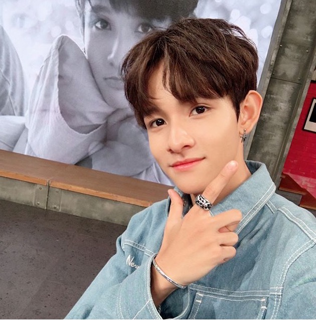 [金samuel][新闻]170815 福利放送time!豆丁《asc》幕后多组合影公开!