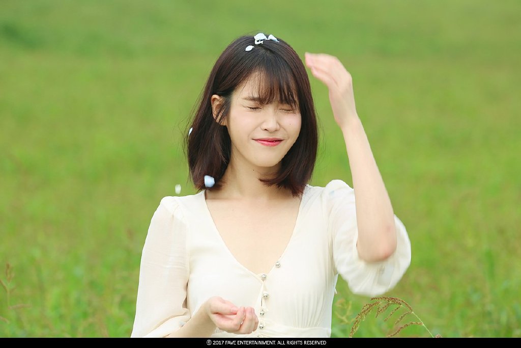 [iu][分享]170927 误入凡间的蝴蝶精灵 iu《花书签2》