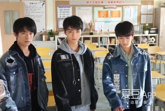 [tfboys][新闻]171115 三只松鼠×tfboys微电影现场拍摄花絮来啦 台前