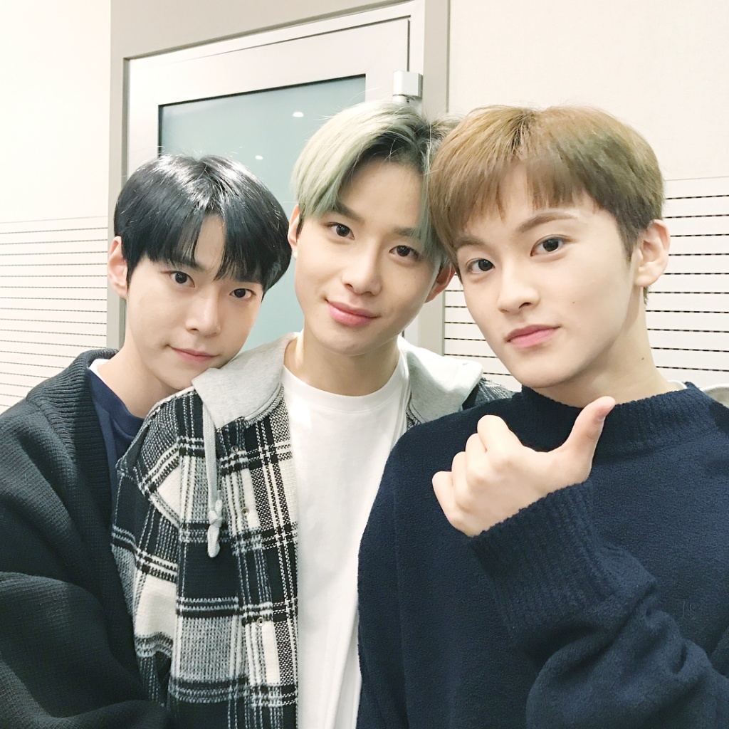 nct分享180211和道英mark一起的直播廷佑表示很开心