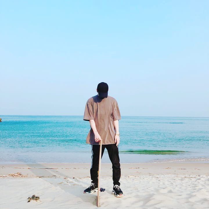 [exo][新闻]180330 吹吹海风,海边画个圈圈,灿烈的美好治愈时间