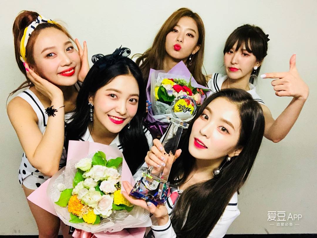 redvelvet《power up》获本周音银1位!