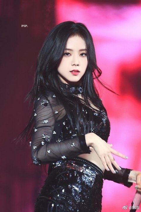 jisoo 像最后一样活动 还有ddududdudu 个人觉得最漂亮的豹纹衣服舞台