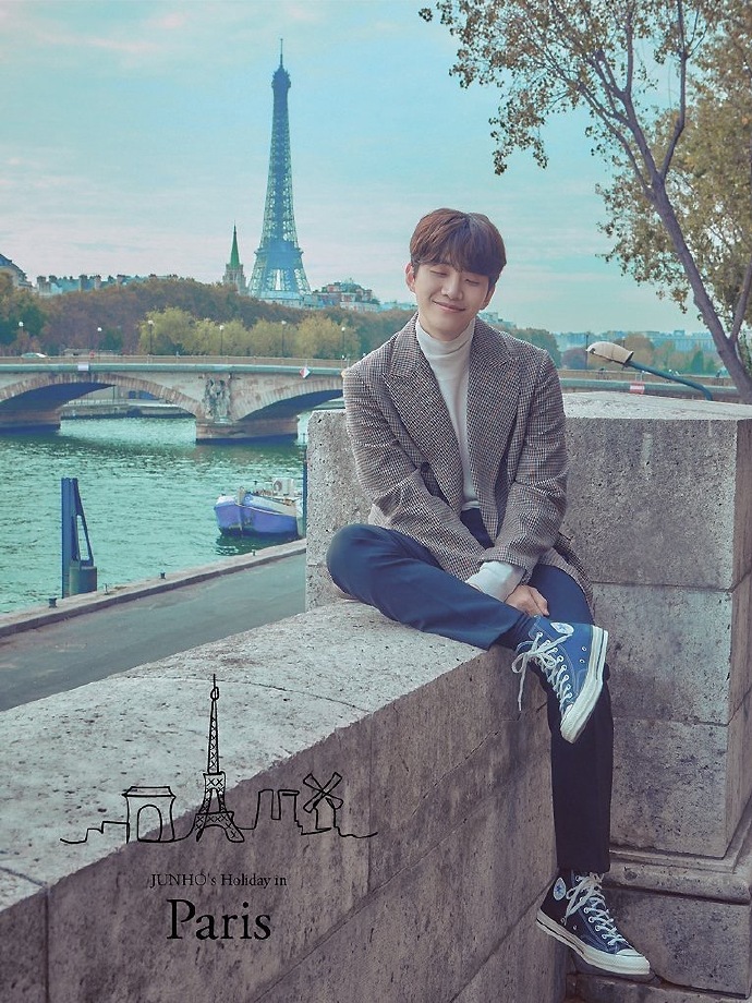 JUNHO From 2PM 一人旅 in Paris-
