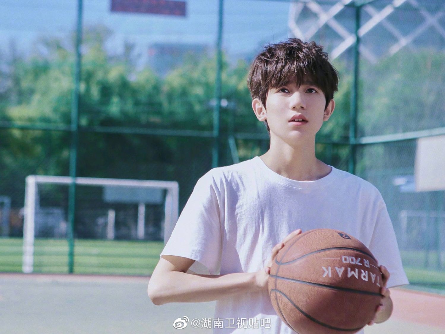 tfboys新闻190710夏日篮球少年王源感受源哥荷尔蒙的魅力