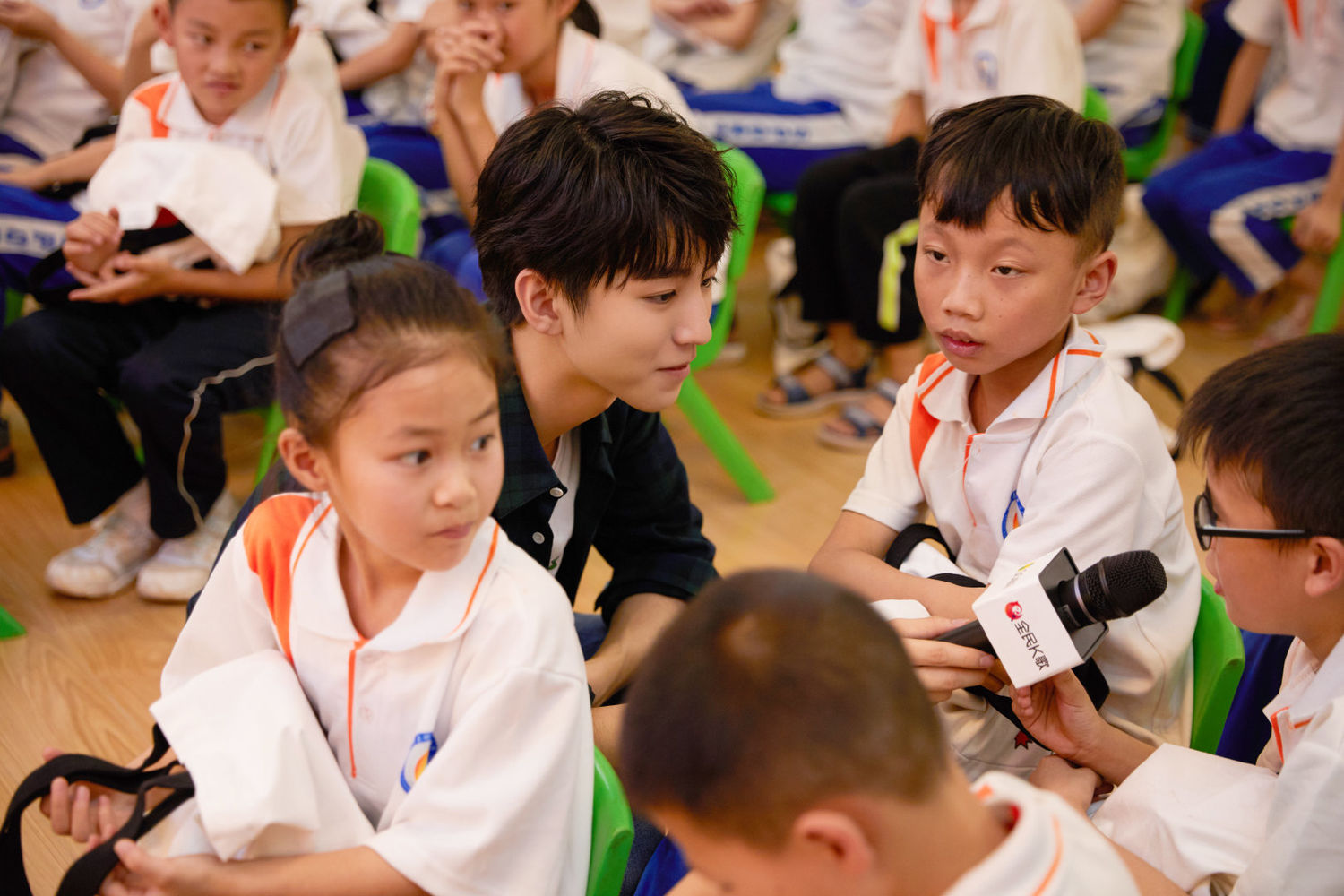 [tfboys[新闻]190817 王俊凯低调做公益,助力慈善事业前行