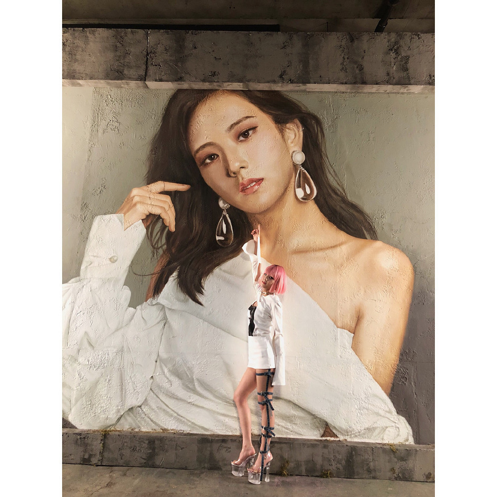 blackpink jisoo展示女神般的美貌