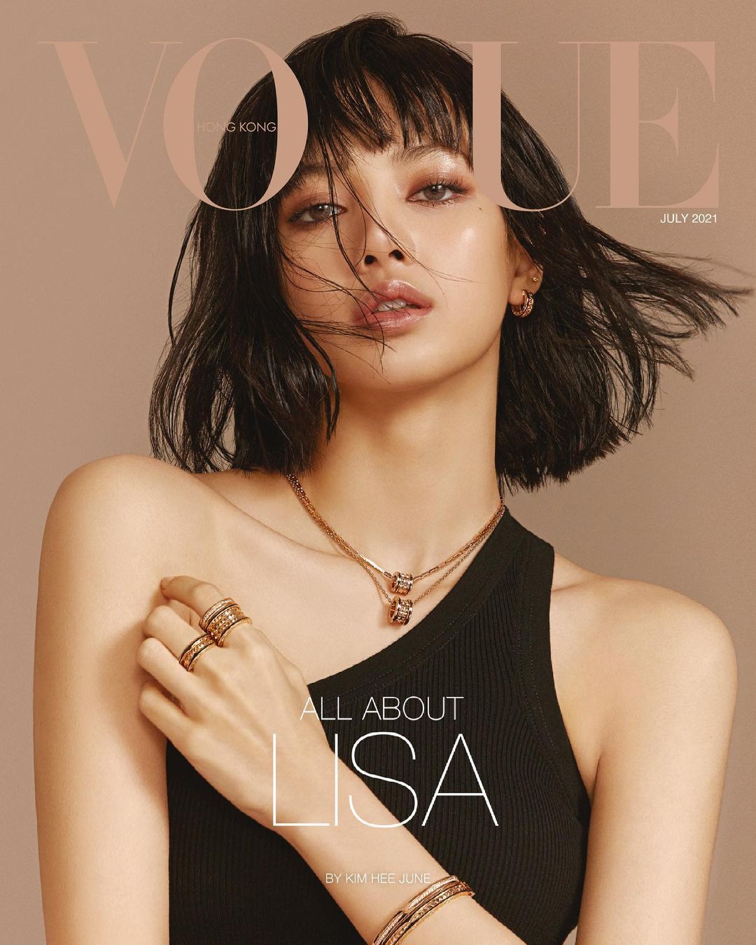 pink分享210627blackpinklisa成为中国香港版vogue7月刊封面杂志人物