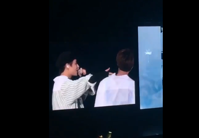170614【V】THE WINGS TOUR in 名古屋 - 和成员们抱抱