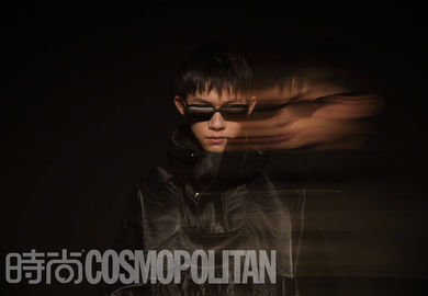 201116【易烊千玺】《时尚COSMO》悬疑神秘感大片来袭 戴墨镜的暗黑系烊烊酷呆了
