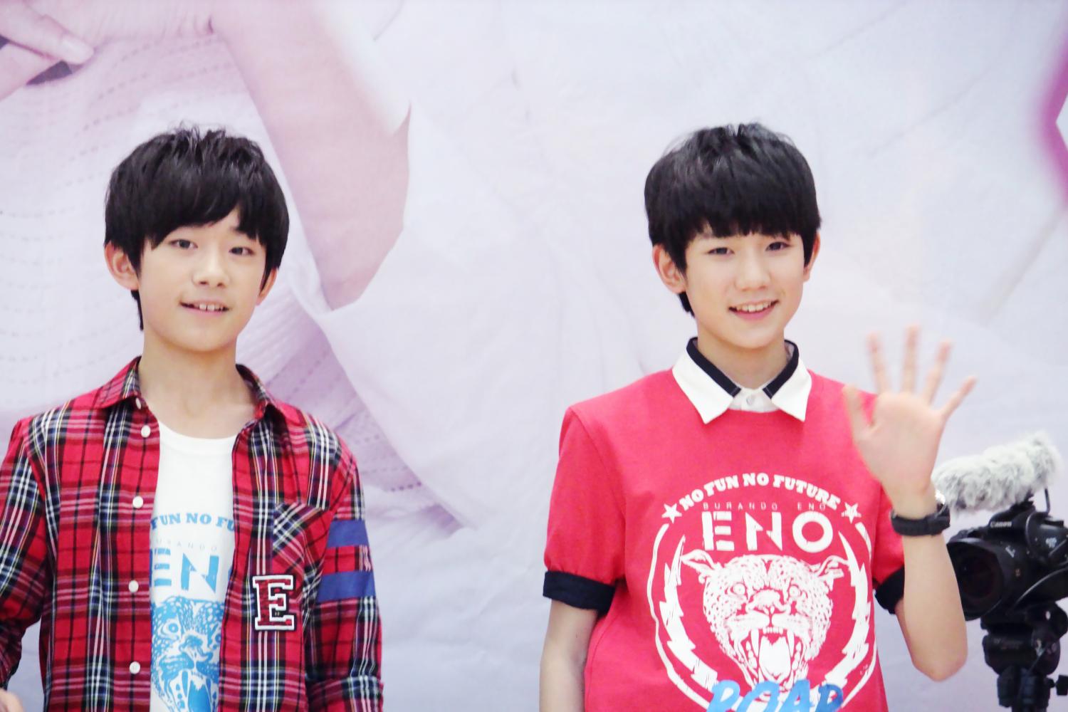 2014tfboys《魔法城堡》北京签售会