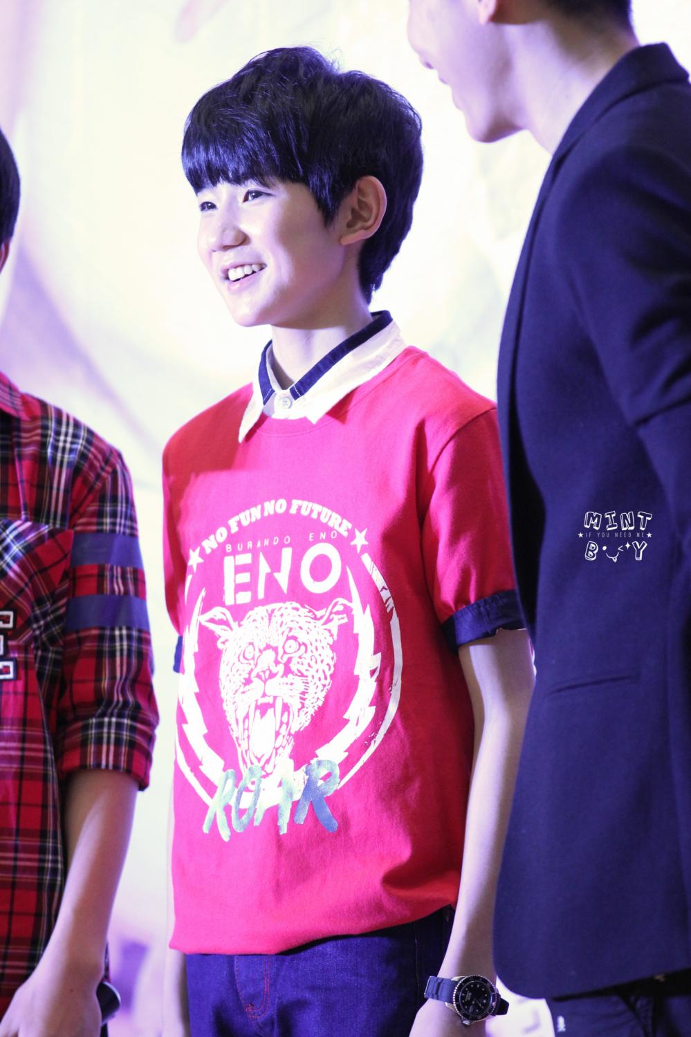 2014tfboys《魔法城堡》北京签售会