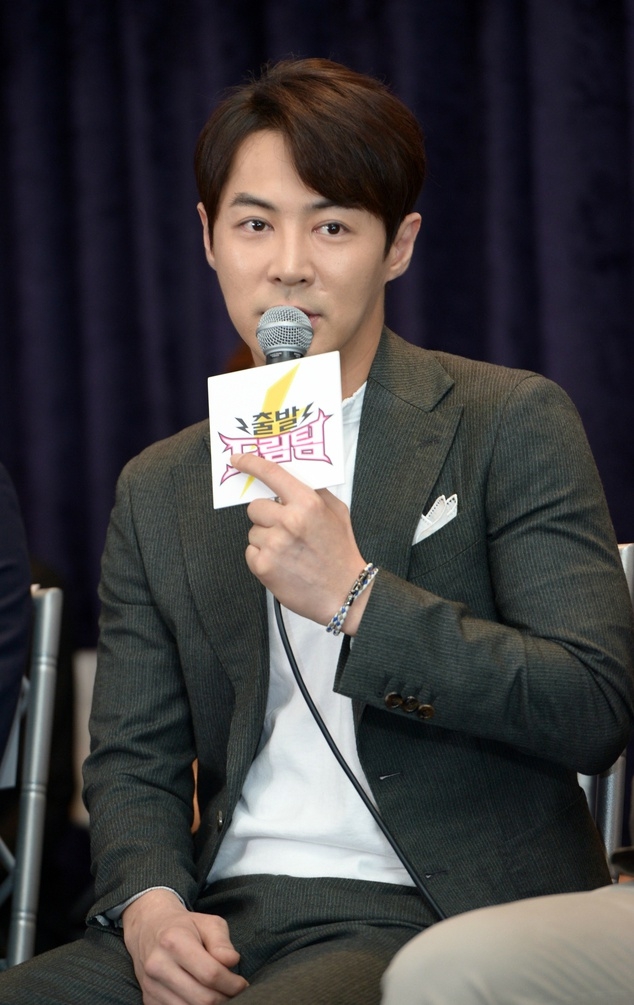 [神话[新闻]150723 junjin"出演荣光…期待与中国积极交流"