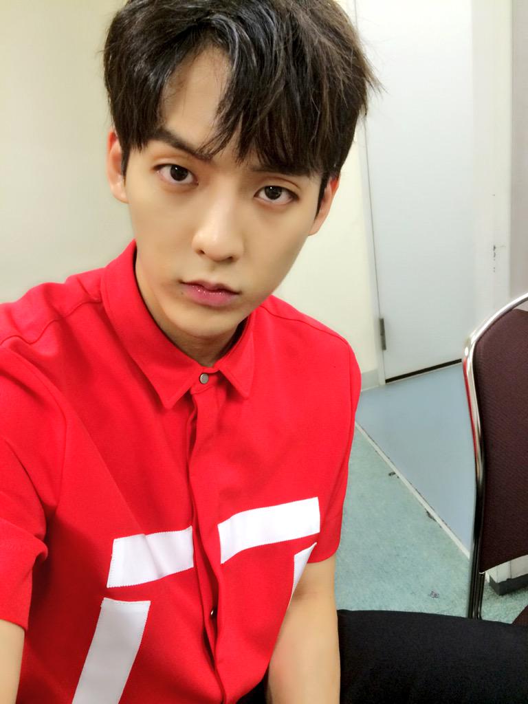 [btob[新闻]150802 把委屈通过自拍来表现的旼赫