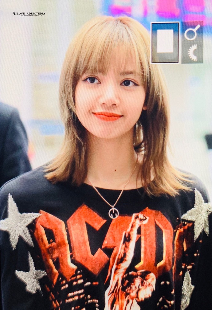 [blackpink][分享]190903 甜美笑容發散!lisa結束泰國行程連夜返韓