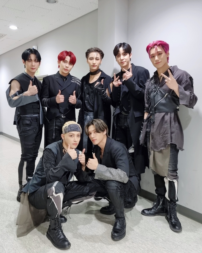 另外,ateez出演的mnet《kingdom》每周四韩国时间下午7点50分播出