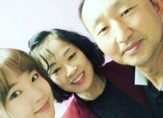 [新闻]160510 韩国父亲母亲节 智允更新和家人合照