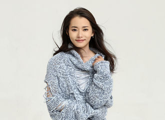 [分享]170918 穿着蓝色毛衣的她 温柔美丽又善良