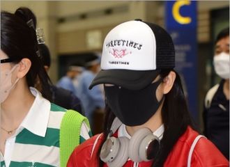 [新闻]220523 Red Velvet 涩琪-WENDY-JOY-YERI今日抵达韩国仁川机场